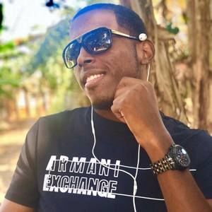 Meet your Posher, Luis